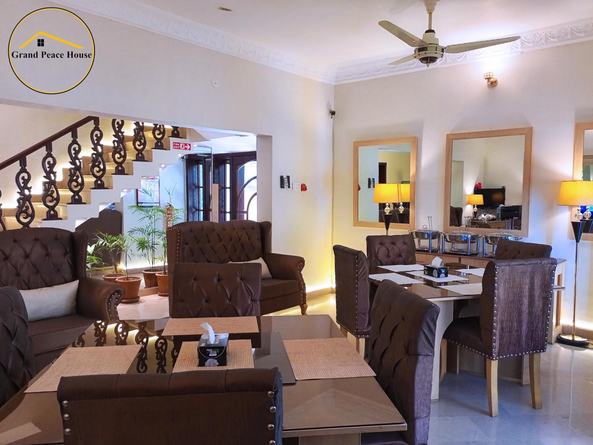 Grand Peace House I Bed & Breakfast Islamabad Eksteriør bilde