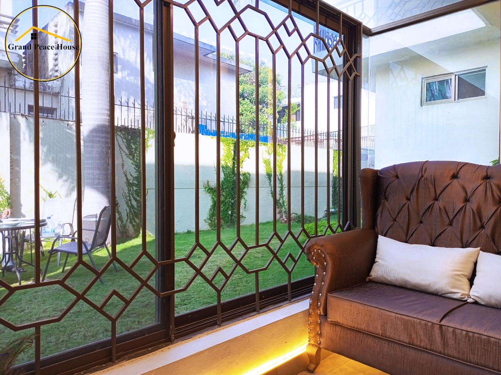 Grand Peace House I Bed & Breakfast Islamabad Eksteriør bilde