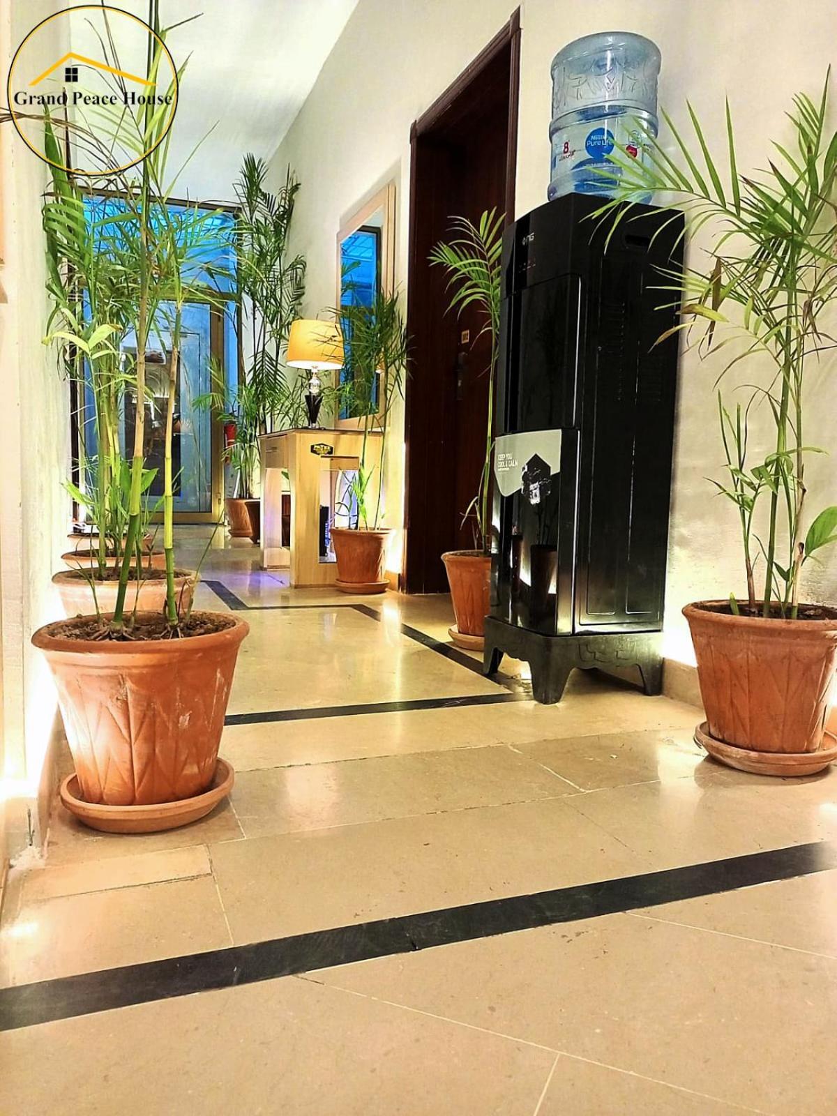 Grand Peace House I Bed & Breakfast Islamabad Eksteriør bilde