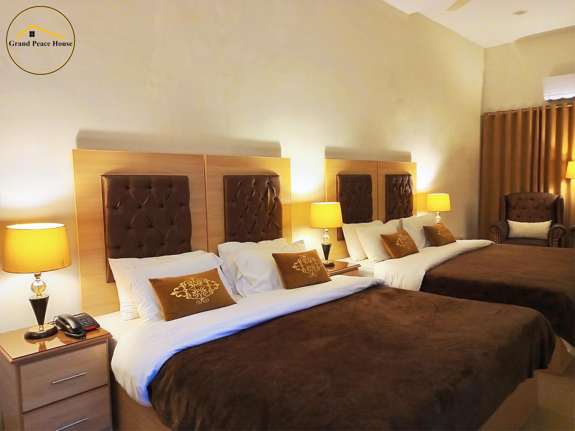 Grand Peace House I Bed & Breakfast Islamabad Eksteriør bilde