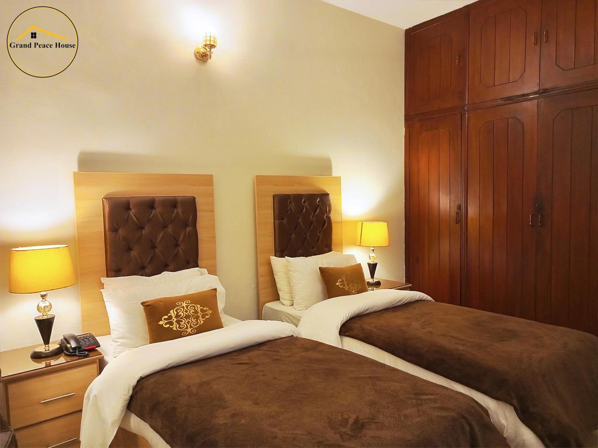 Grand Peace House I Bed & Breakfast Islamabad Eksteriør bilde